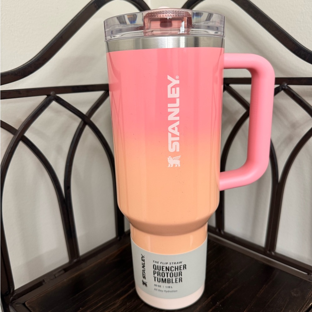NWT Stanley sunset Mesa Pink 40oz